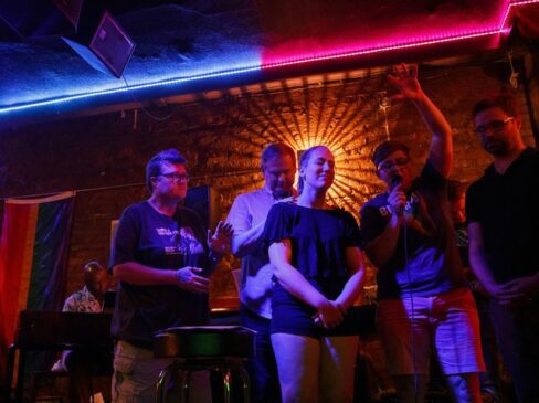 Church in a gay bar: Queer Chicagoans find ways to merge religion and identity